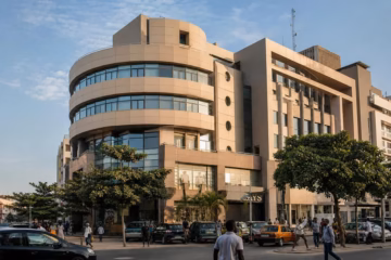 Immobilier commercial au Sénégal en 2026 : bureaux, commerces et locaux d&rsquo;activité, le guide pour entrepreneurs et investisseurs